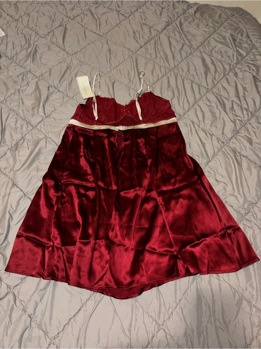 Elle Macpherson elegant red